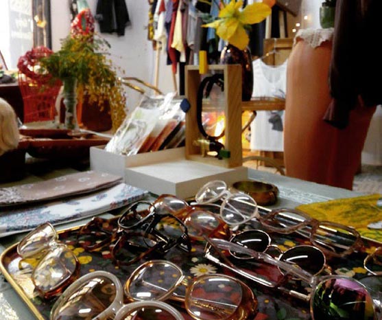 En Grey Gardens Shop encontraras moda de chica y de chico, vestidos, faldas, tops, gafas, bolsos, bañadores, camisas y camisetas a precios muy asequibles #zaragoza