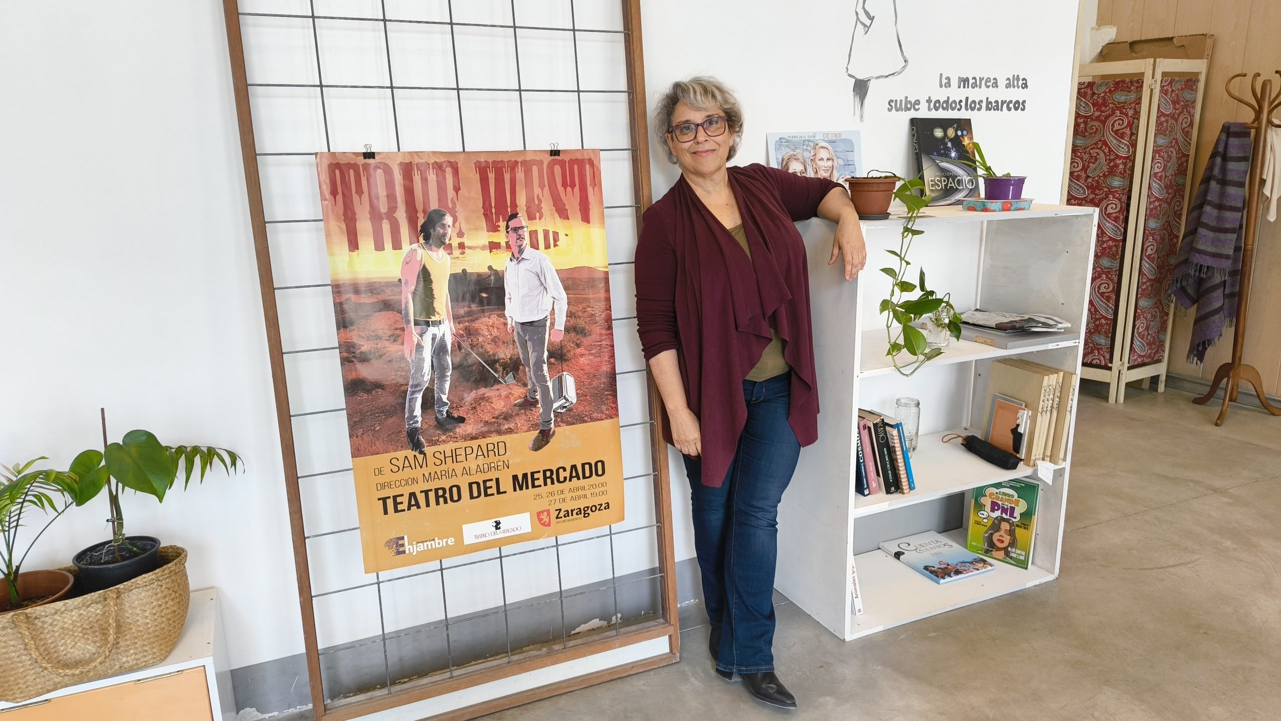 María Aladrén, en la entrada de El Enjambre Lab