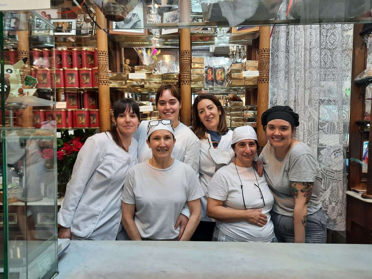 personal de pastelería Fantoba en Zaragoza