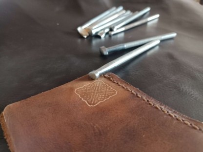 TALLER CUERICOS - MARROQUINERÍA CREATIVA